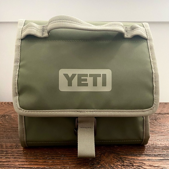 Yeti Other Yeti Daytrip Lunch Bag Highland Greens Limited Edition